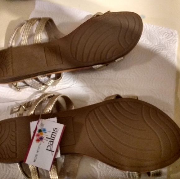 Sandals - Picture 5 of 6